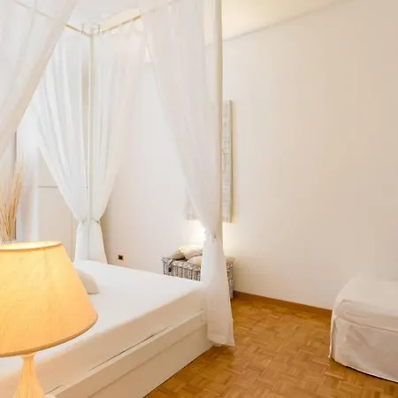 Daire Flat 15 Guests - Trastevere Campo Dei Fiori Luxury