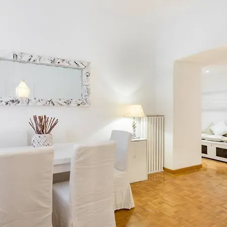 Flat 15 Guests - Trastevere Campo Dei Fiori Luxury * Lisboa